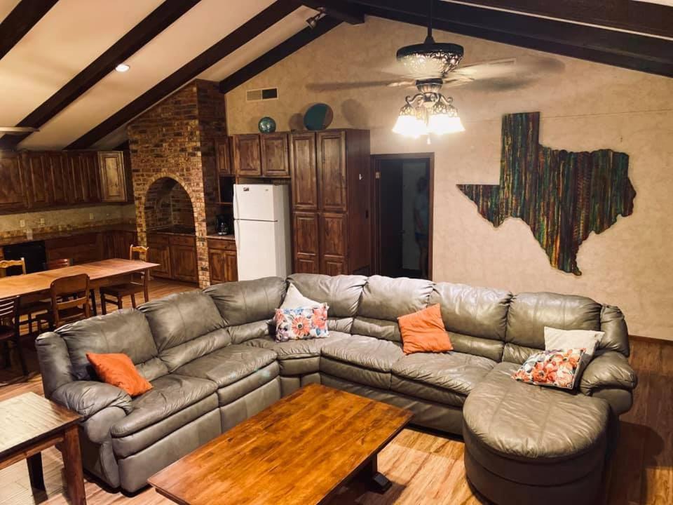 Riverstone Cabins Hotel Leakey Esterno foto