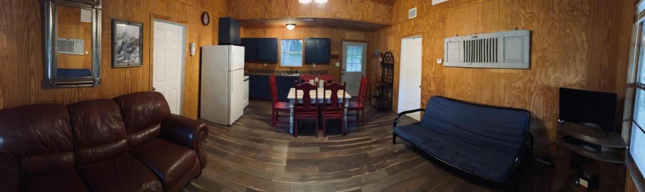 Riverstone Cabins Hotel Leakey Esterno foto